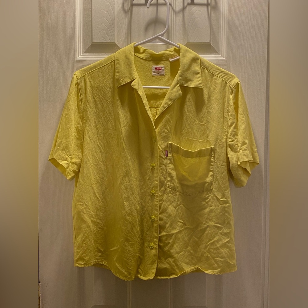 Levi's Sunny Yellow Short Sleeve Shirt